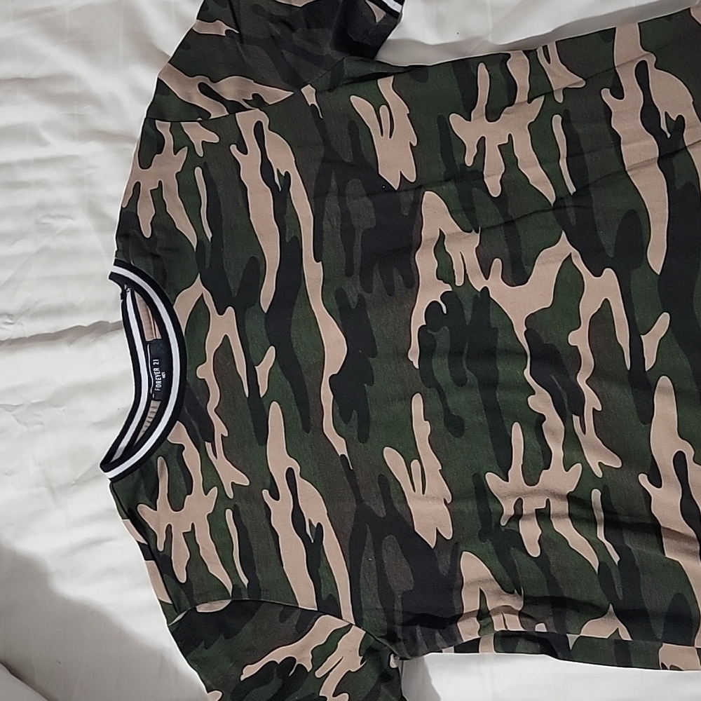 Men's forever 21 t-shirt